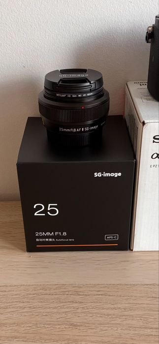Camera Sony A6100