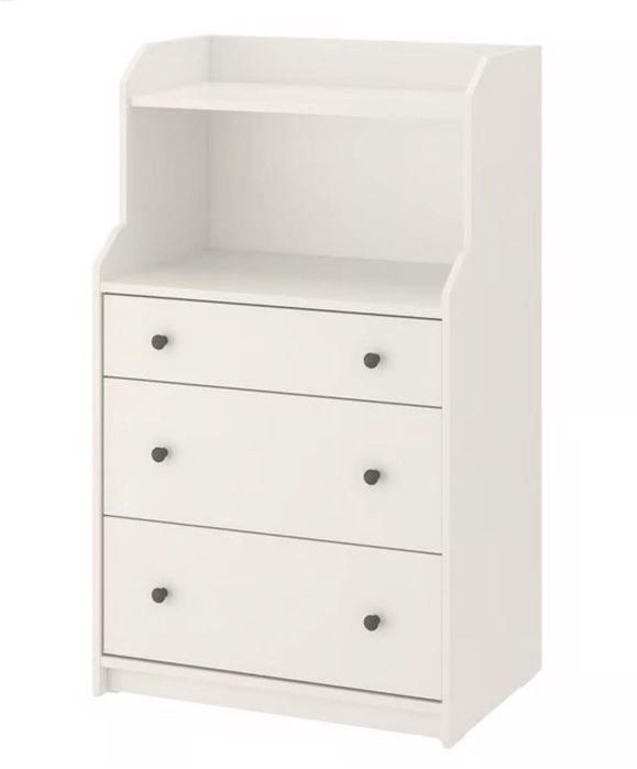 Cómoda HAUGA-IKEA com três gavetas e uma prateleira
