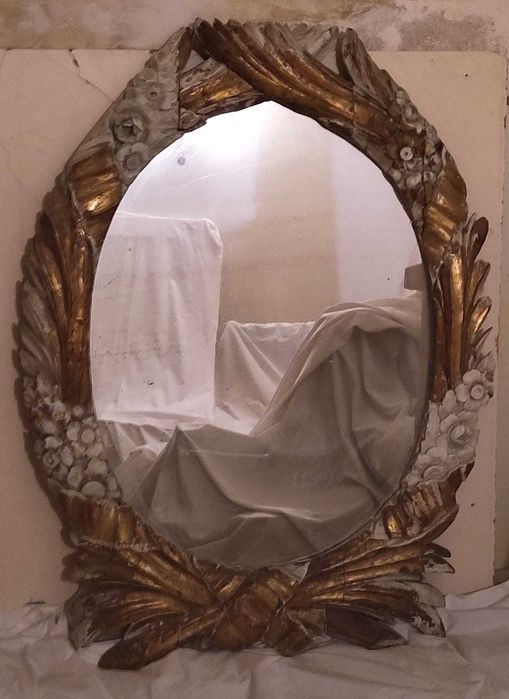 Moldura em madeira - sec . XVIII/XIX / com espelho antigo