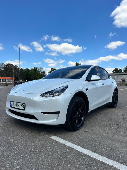 Tesla Model Y 2021 Standard Range