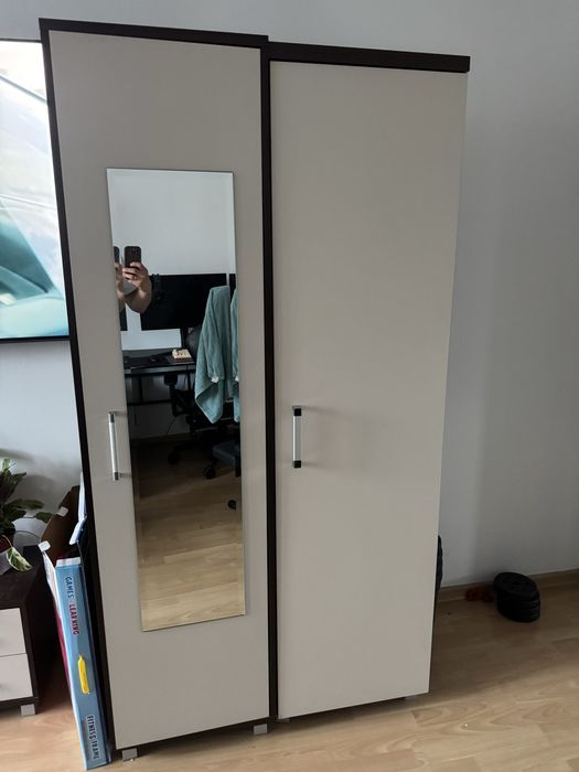 Zestaw mebli 3 szafy, 2 szafki nocne i regał