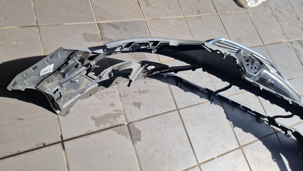 Para choques frente Renault megane IV