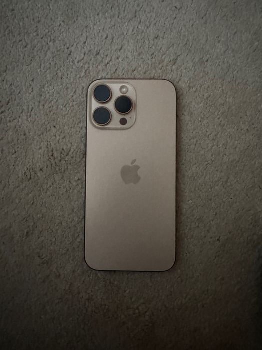 iPhone 16 pro max 256 com capa LV original
