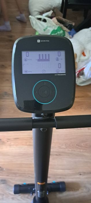 Sprzedam rowerek treningowy essential 06