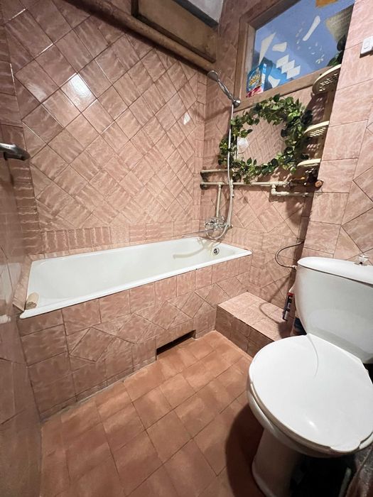 Продам однокімнатну квартиру по вул.Перемоги