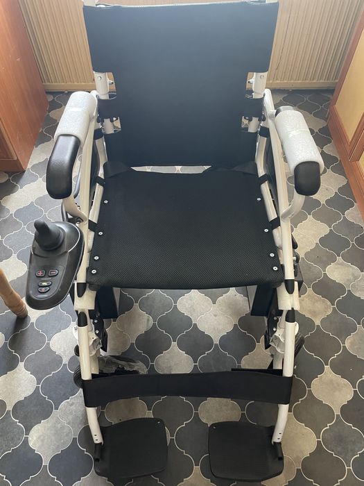 Wózek inwalidzki elektryczny składany AT52304 Antar