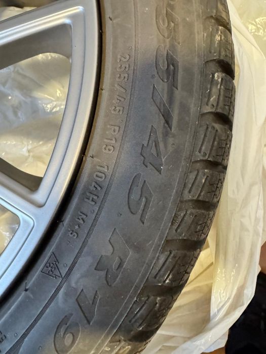 Jantes com pneus semi novo