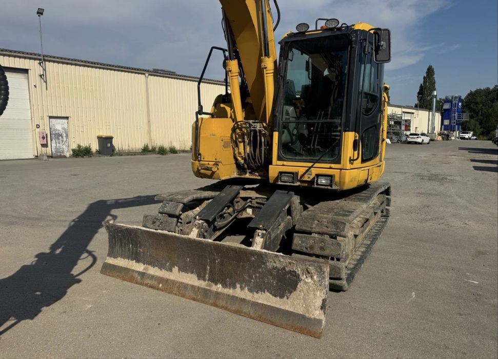 Giratoria komatsu de 2019