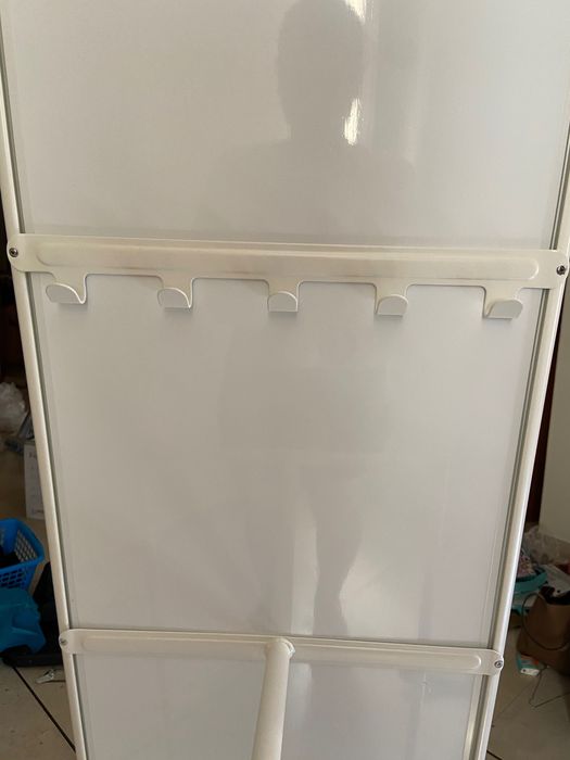 Espelho com arrumação IKEA