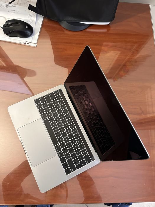 Macbook 13 A2159 - para peças