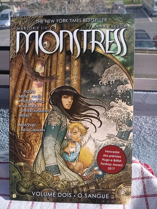Livro de BD - Monstress - Vol. 2
