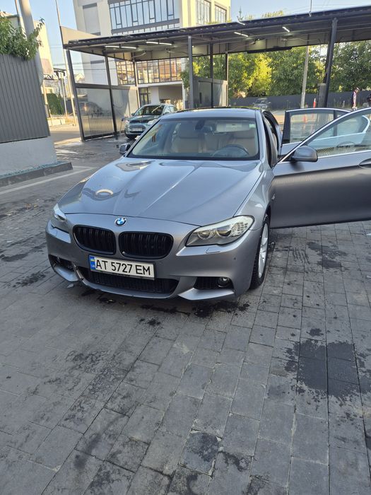 Автомобіль BMW 528I