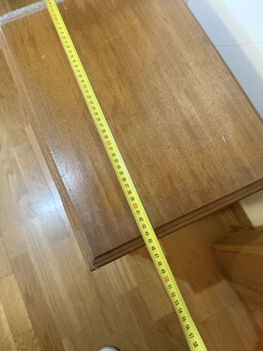 Bancos de madeira (grande e pequeno)