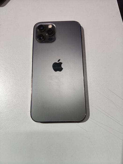 iPhone 12 Pro como novo
