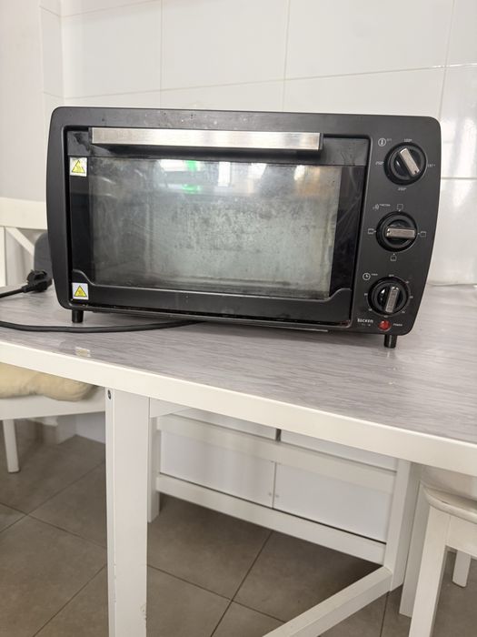 Forno eletrico com bandeja