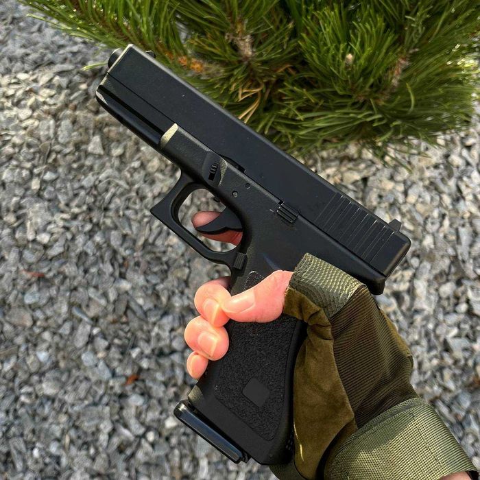 Іграшковий пістолет Глок Glock 17 для дітей на пулях 6мм Дитячий метал