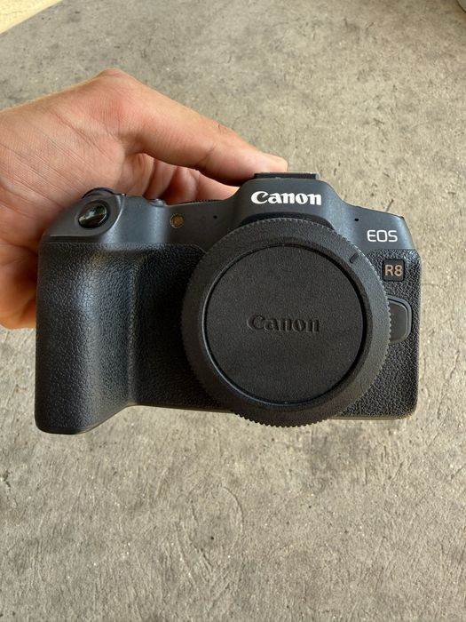 Canon EOS R8 — повнокадрова камера | Пробіг 8300