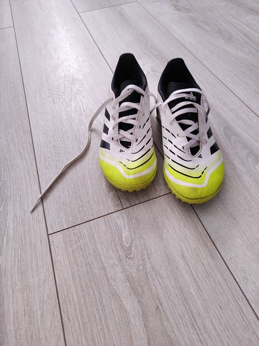 Buty piłkarskie turfy adidas predator