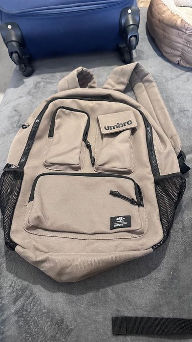 Malas mochilas variadas e novas marcas