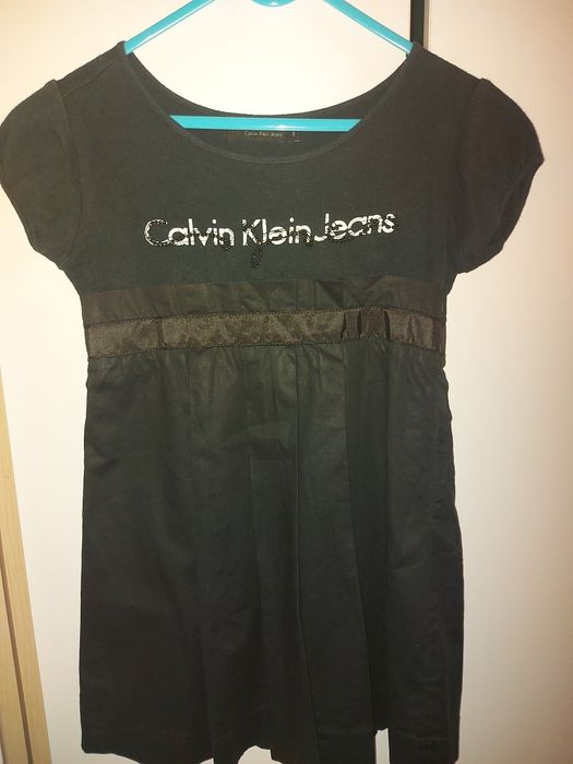 Czarna sukienka Calvin Klein Rozmiar 116