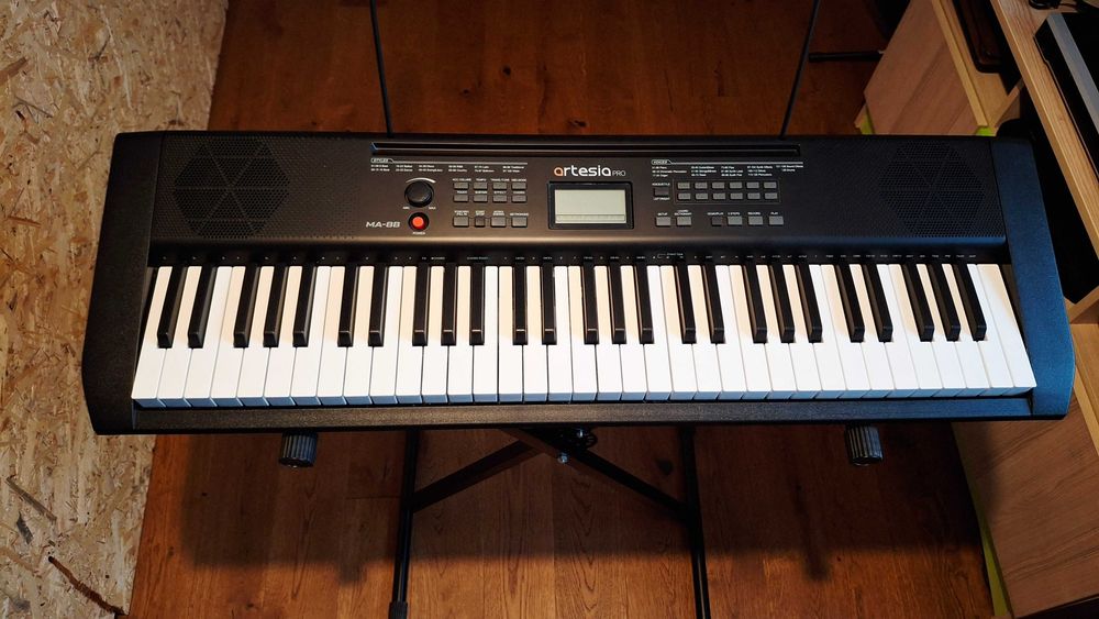 Keyboard Artesia MA-88, statyw + krzesło