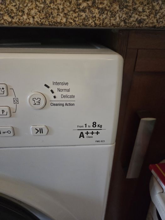 Máquina lavar roupa