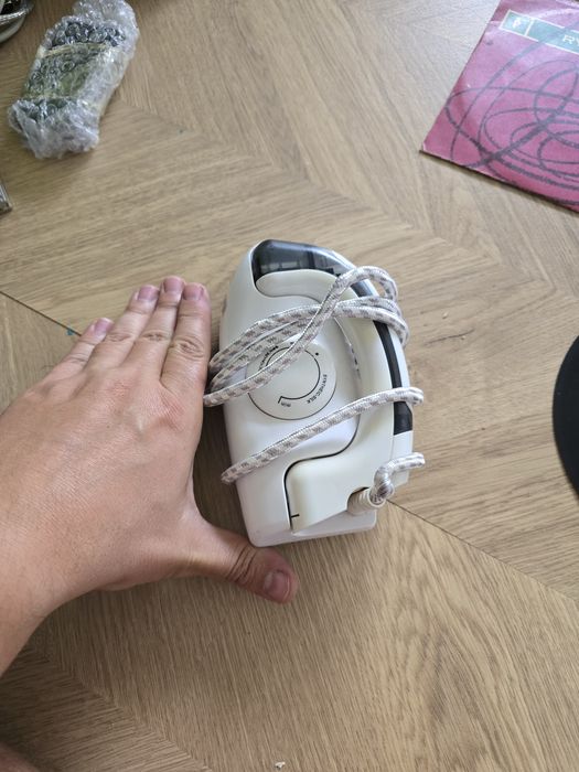 Mini żelazko podróżne składane 230v i 115vv