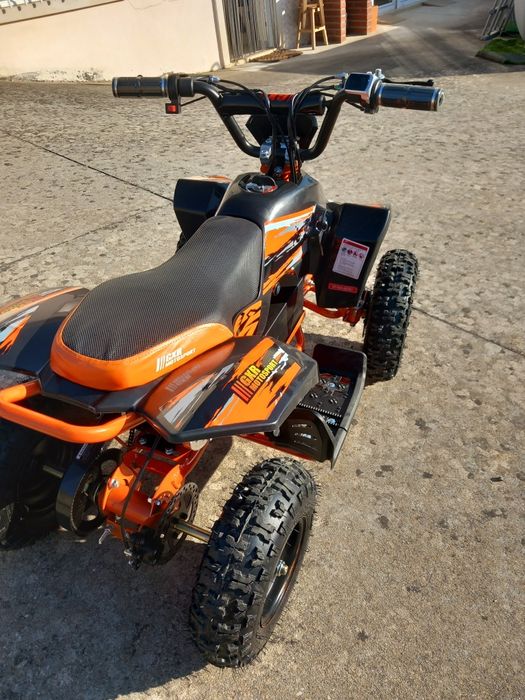 Moto 4 para crianças