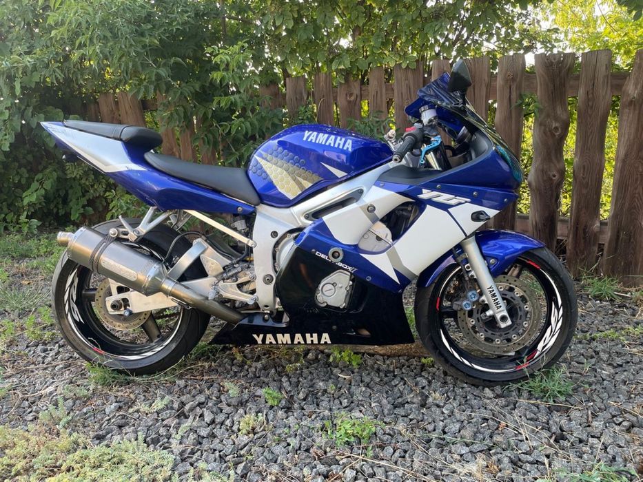 Продам мотоцикл Yamaha R6 с документами!