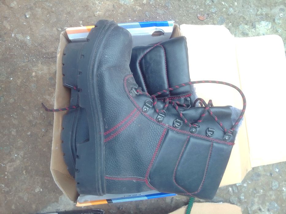 Продам ботинки робочие