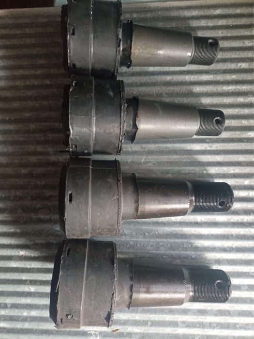 Палец реактивной штанги камаз  . Ремонтні . Україна. Палец РМШ Краз.