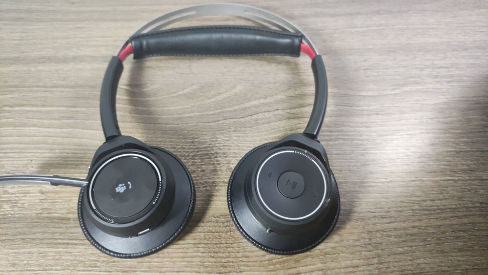 Бездротові навушники *Plantronics*  *Focus* *Bluetooth* з чохлом у від