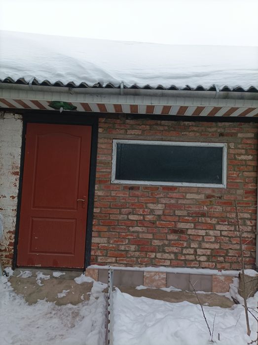 Продам частину будинку.