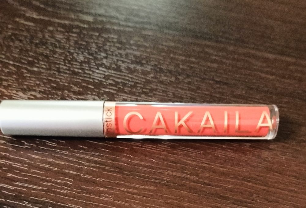 Блиск для губ, рідка помада