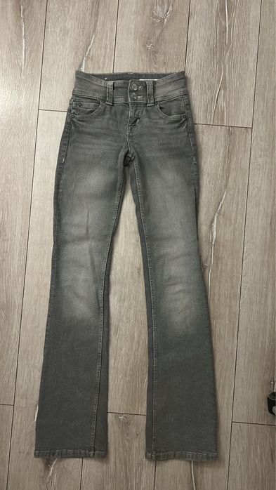 Кльош джинси Bershka