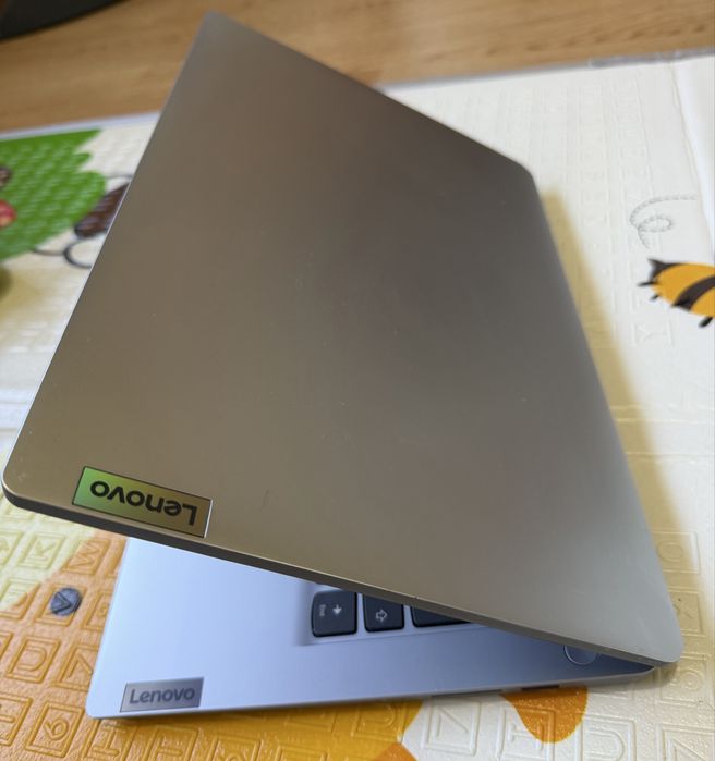 Portátil Lenovo como novo