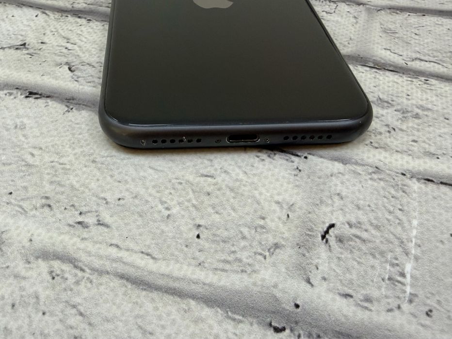 Iphone 11 256gb neverlock Global Black 180$