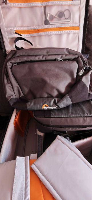 Mochila Lowepro Pro Trekker BP 550 AW II