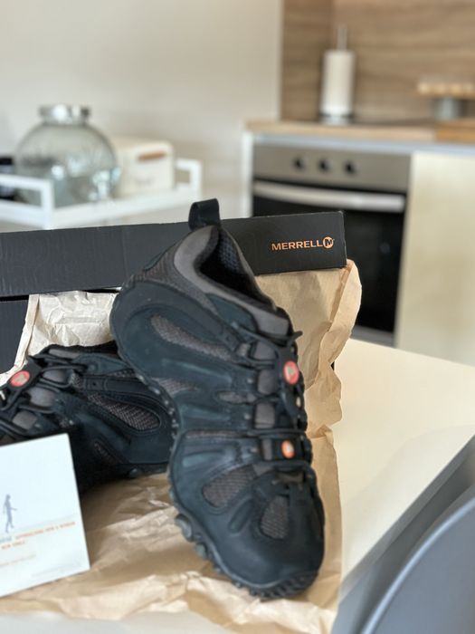 Sapatilhas da marca Merrell originais novas, sem uso nenhum.
