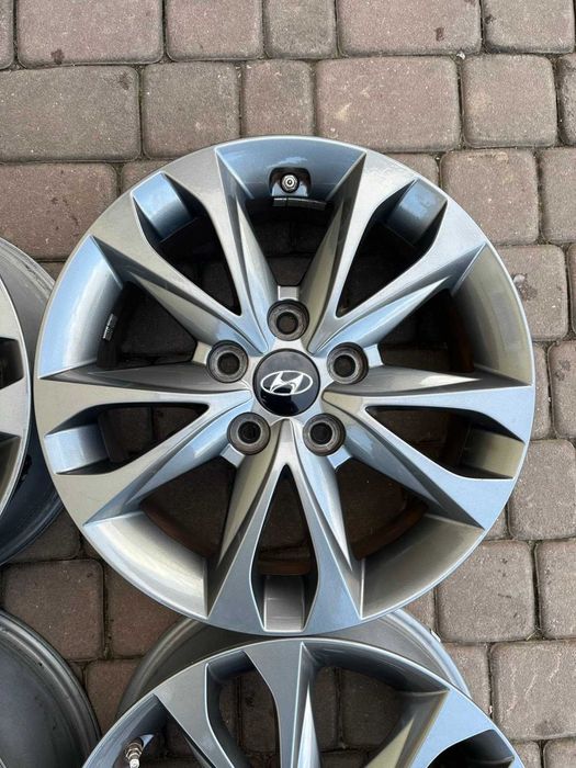 Oryginalne alufelgi Hyundai 5x114,3 16 cali Czujniki Tucson IX35