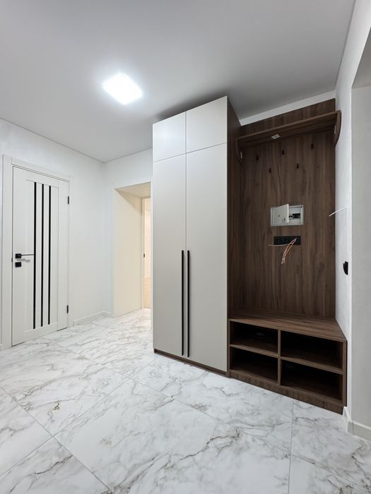 2 кімнатна квартира продаж Бам єр іо меблі техніка