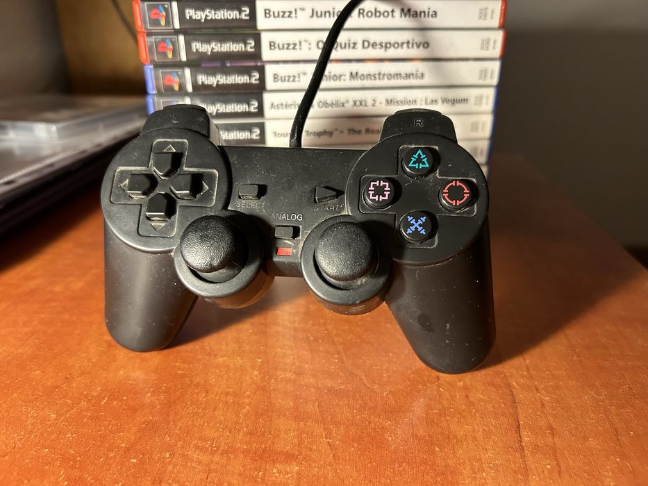 Playstation 2+comando+jogos