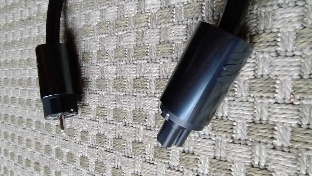 Kabel zasilający audio hi-end Viborg VP1008 0,5 m.