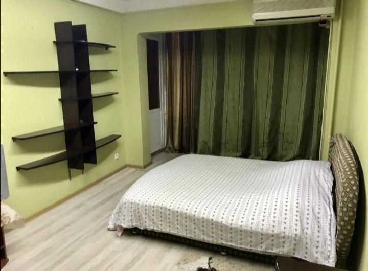 Подобово Севастопольська площа Солом