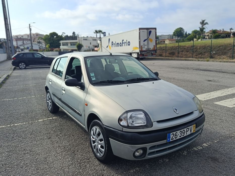 Renault Clio 1.2 8v 2000 Econômico