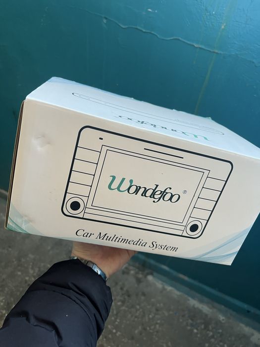 Штатная магнитола toyota Auris 2008