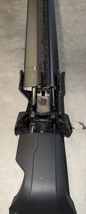 Bagaznik bazowy belki Thule WingBar Edge Czarne Audi A4 B9 zestaw