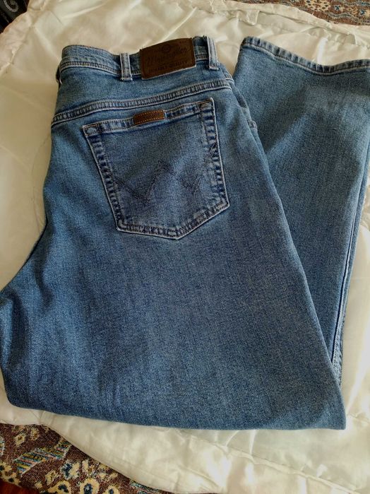 Джинси WRANGLER regular fit  W42 L30 made in Bangladesh