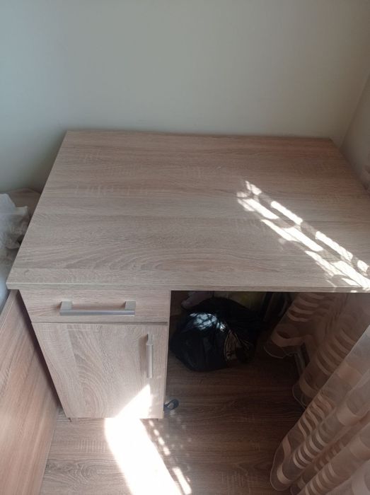 Продам 2 столика