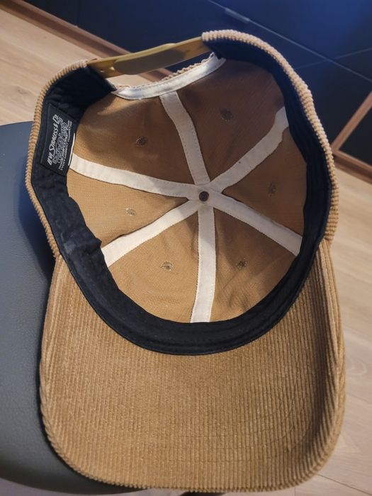 Czapka z daszkiem Levis.